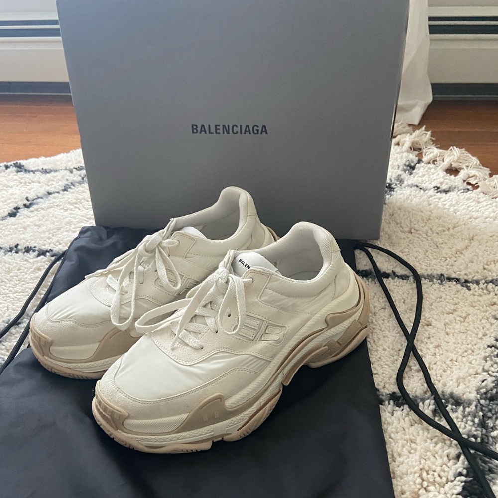 Balenciaga triple S sneaker
